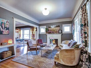 853 NE Simpson St in Portland, OR - Foto de edificio - Building Photo