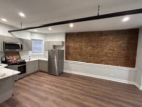 1644 W Fargo Ave in Chicago, IL - Building Photo - Building Photo