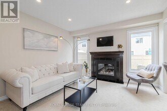 466 Meadowhawk Cres in Ottawa, ON - Building Photo - Building Photo