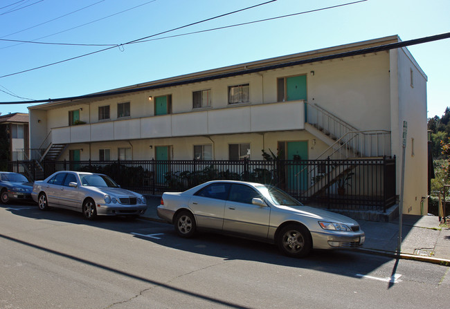 41 Lovell Ave in Mill Valley, CA - Foto de edificio - Building Photo