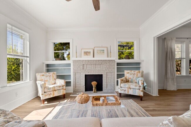 property at 2629 E Houston St