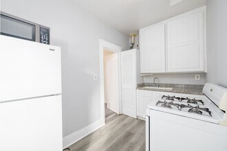 528 Olive St in San Diego, CA - Building Photo - Building Photo