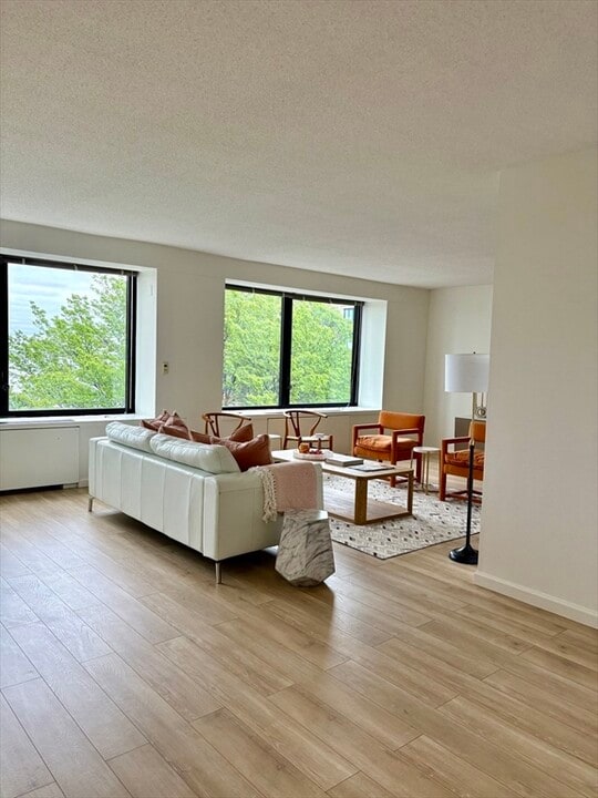 65 E India Row in Boston, MA - Building Photo