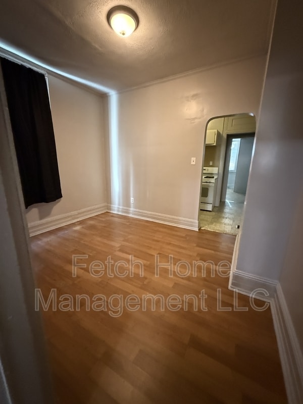 property at 106 S Pershing Ave