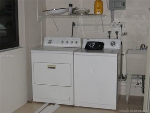 20350 W Country Club Dr-Unit -10D in Aventura, FL - Building Photo - Building Photo