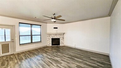 2409 Fallview Dr in Edmond, OK - Building Photo - Building Photo