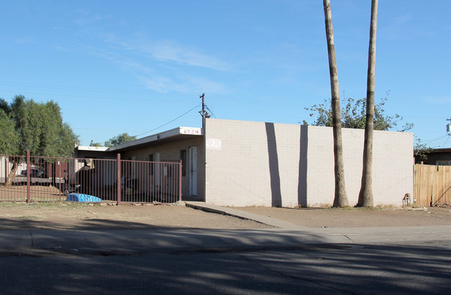 6724 W Palmaire Ave in Glendale, AZ - Building Photo - Building Photo