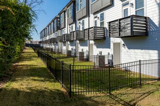 Towns at Eastland in Charlotte, NC - Building Photo - Building Photo