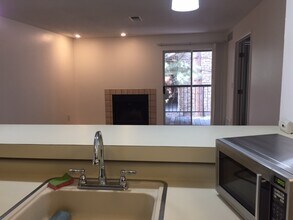 2575 S Syracuse Way, Unit A206 in Denver, CO - Building Photo - Building Photo