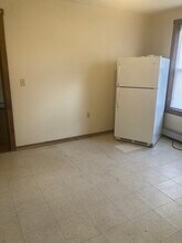 6 Merrit Pl in Attleboro, MA - Building Photo - Building Photo