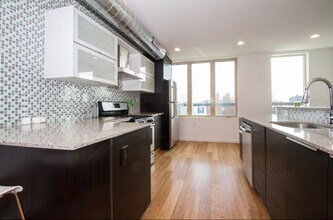 457 E Girard Ave, Unit 4 in Philadelphia, PA - Building Photo - Building Photo