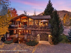 315 S 1st St in Aspen, CO - Building Photo