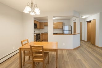 8031 Xerxes Ave S in Bloomington, MN - Building Photo - Building Photo