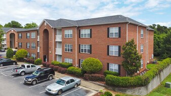 Wynslow Park* in Raleigh, NC - Building Photo