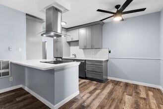 927 Daisy Ave in Long Beach, CA - Building Photo - Building Photo