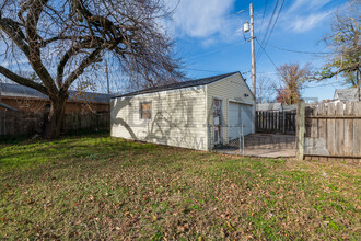 1047 S Glenn St in Wichita, KS - Building Photo - Building Photo