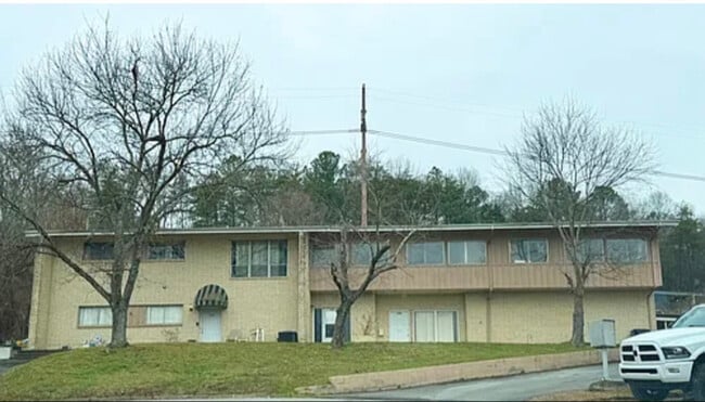 property at 3400 Betty Ln