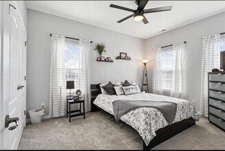 713 Waterside Dr in Hampton, VA - Building Photo - Building Photo