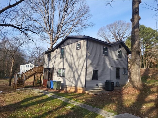2308 Lakewood Ave SW in Atlanta, GA - Building Photo - Building Photo