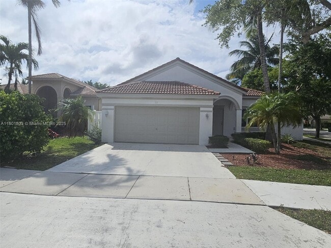 712 Juniper Ln in Weston, FL - Building Photo - Building Photo