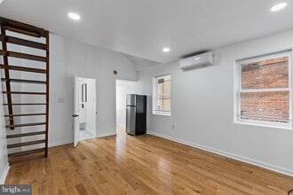 1223 Spruce St in Philadelphia, PA - Building Photo - Building Photo