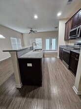 390 Cantle Dr in Richmond Hill, GA - Foto de edificio - Building Photo