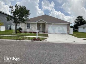 2225 Pierce Arrow Dr in Jacksonville, FL - Building Photo