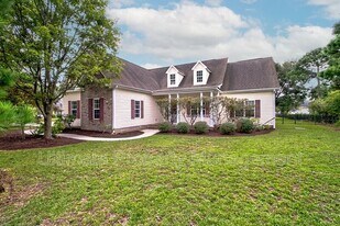 118 Long Leaf Dr in Hampstead, NC - Building Photo