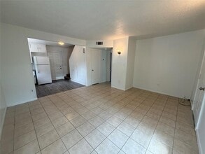622 Trinity St in Lockhart, TX - Building Photo - Building Photo