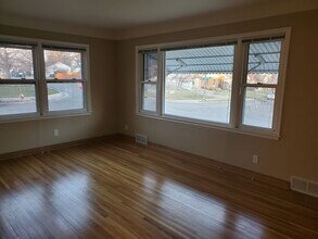 1521-1525 Oxford St N in St. Paul, MN - Building Photo - Building Photo