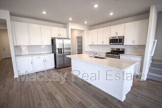 21326 W Roanoke Ave in Buckeye, AZ - Building Photo - Building Photo