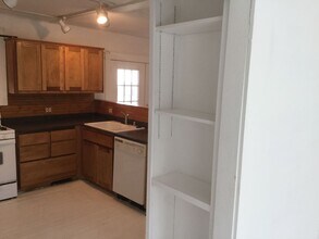 224 W Watson St in Fayetteville, AR - Building Photo - Building Photo