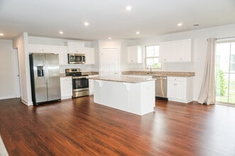 25318 Tannin Cir in Milton, DE - Building Photo - Building Photo