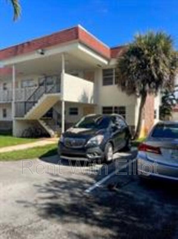 4169 SW 67th Ave in Davie, FL - Building Photo - Building Photo