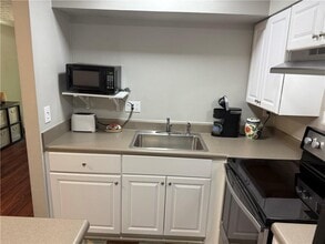 3085 Colonial Way in Atlanta, GA - Building Photo - Building Photo