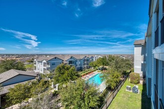 Saddle Ridge in San Antonio, TX - Foto de edificio - Building Photo