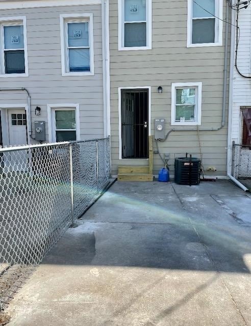 230 N Rose St in Baltimore, MD - Foto de edificio - Building Photo