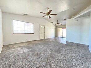 922 W Sullivan Ave in Ridgecrest, CA - Building Photo - Building Photo