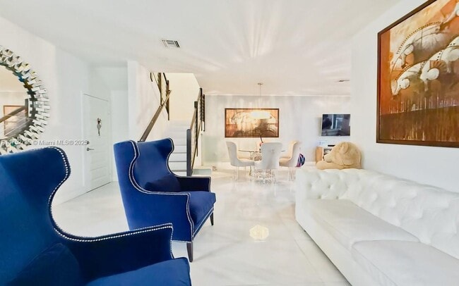 7903 NW 105th Ave in Doral, FL - Building Photo - Building Photo