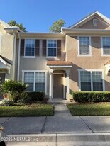 8432 Thornbush Ct in Jacksonville, FL - Building Photo