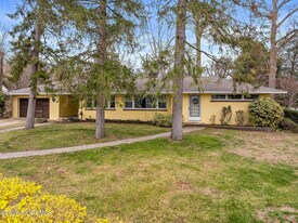 14 Swan Ave in Rumson, NJ - Building Photo