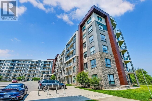 property at 125-125 Shoreview Pl