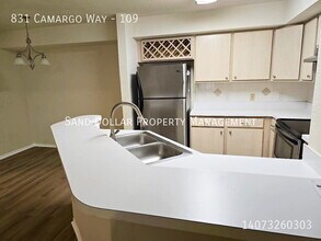 831 Camargo Way in Altamonte Springs, FL - Foto de edificio - Building Photo