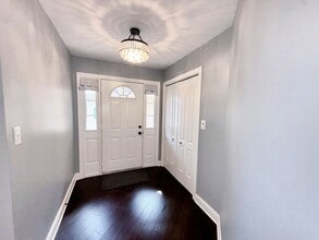 7714 Northfield Ln in Tinley Park, IL - Building Photo - Building Photo