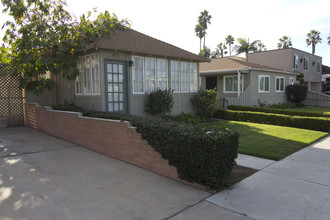 4857-4865 Niagara Ave in San Diego, CA - Building Photo - Building Photo