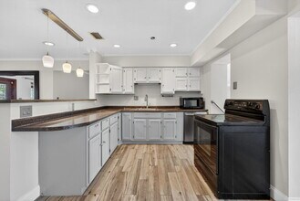 624 NW 28th Ct in Wilton Manors, FL - Building Photo - Building Photo