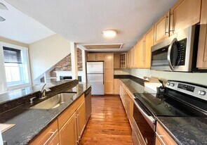 682 Massachusetts Ave, Unit 5B in Boston, MA - Building Photo