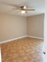 430 Commodore Dr in Plantation, FL - Building Photo - Building Photo