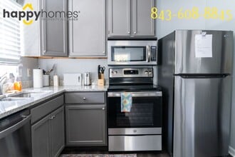 2140 Welch Ave in Charleston, SC - Building Photo - Building Photo