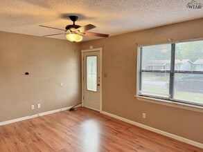 2952 Moffett Ave in Wichita Falls, TX - Building Photo - Building Photo